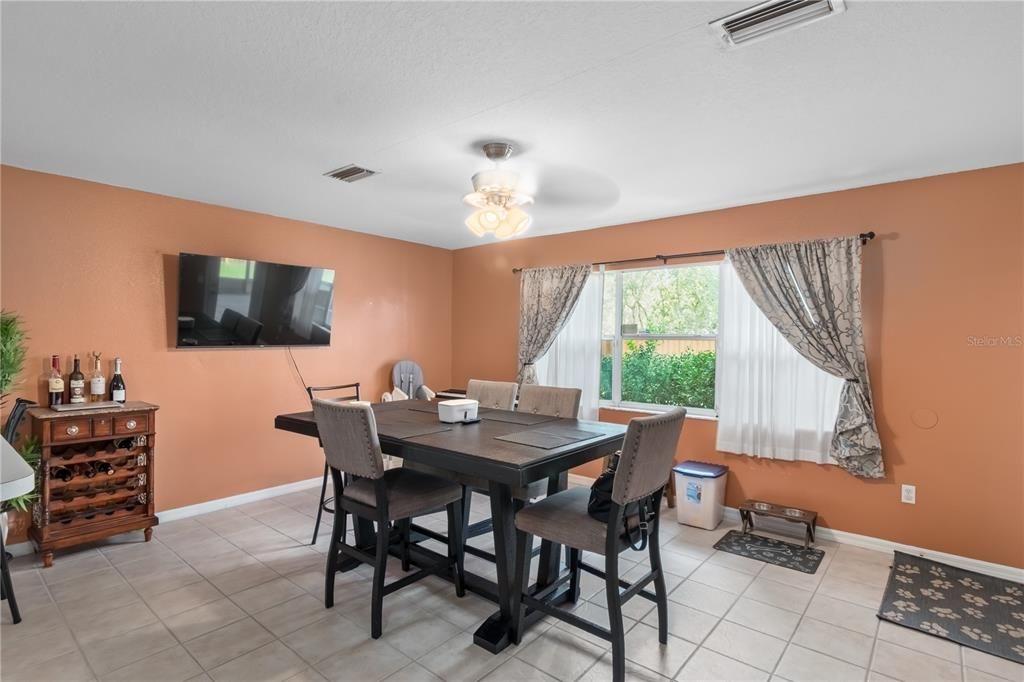 Active With Contract: $249,000 (3 beds, 2 baths, 1695 Square Feet)