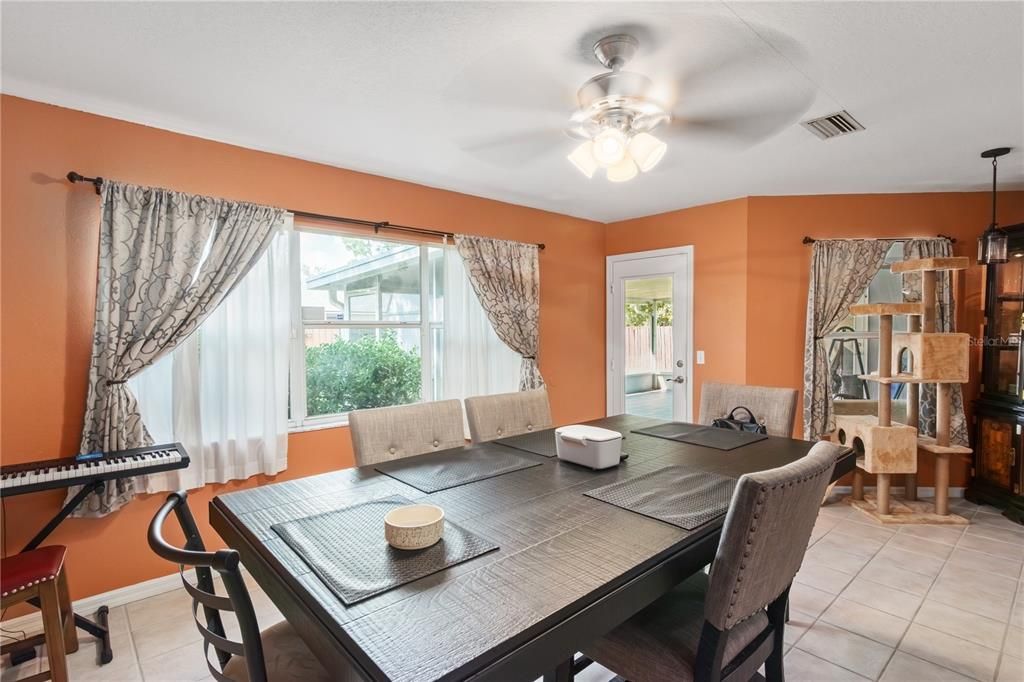 Active With Contract: $249,000 (3 beds, 2 baths, 1695 Square Feet)