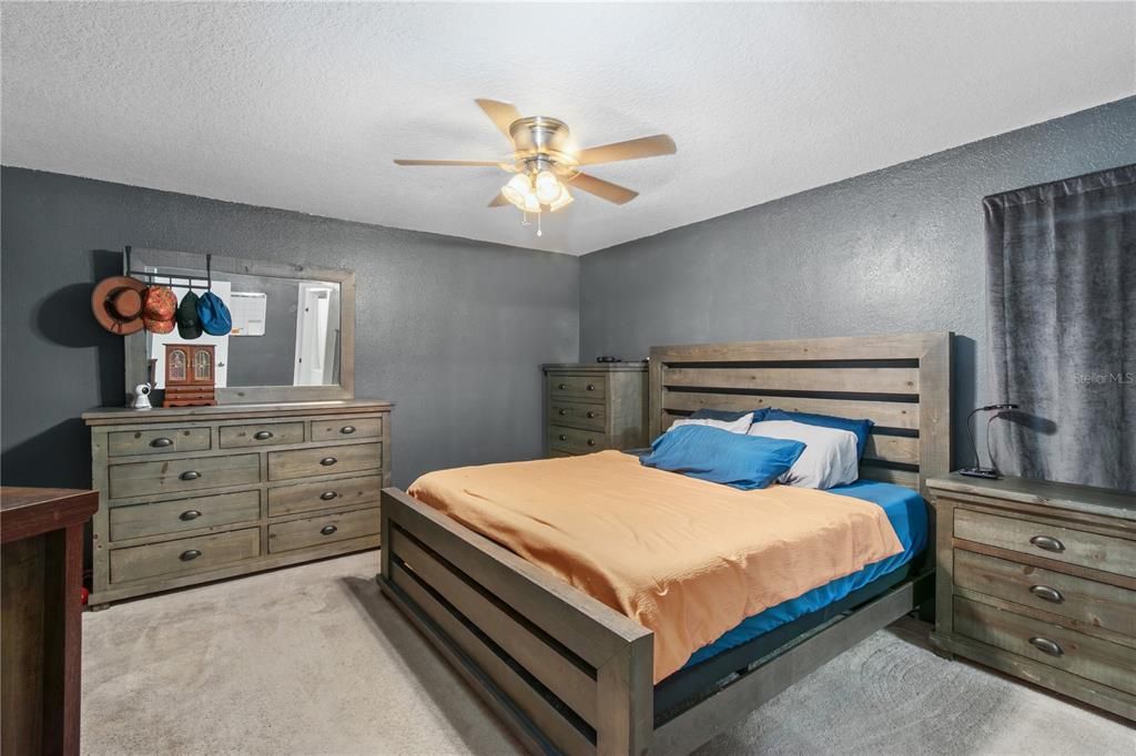 Active With Contract: $249,000 (3 beds, 2 baths, 1695 Square Feet)