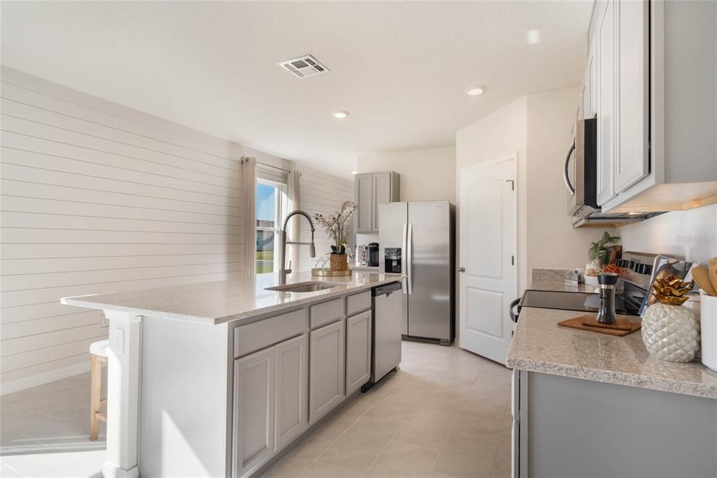 Active With Contract: $334,990 (4 beds, 2 baths, 1665 Square Feet)