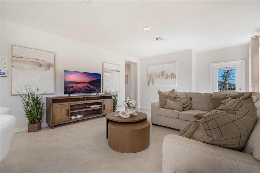 Active With Contract: $334,990 (4 beds, 2 baths, 1665 Square Feet)