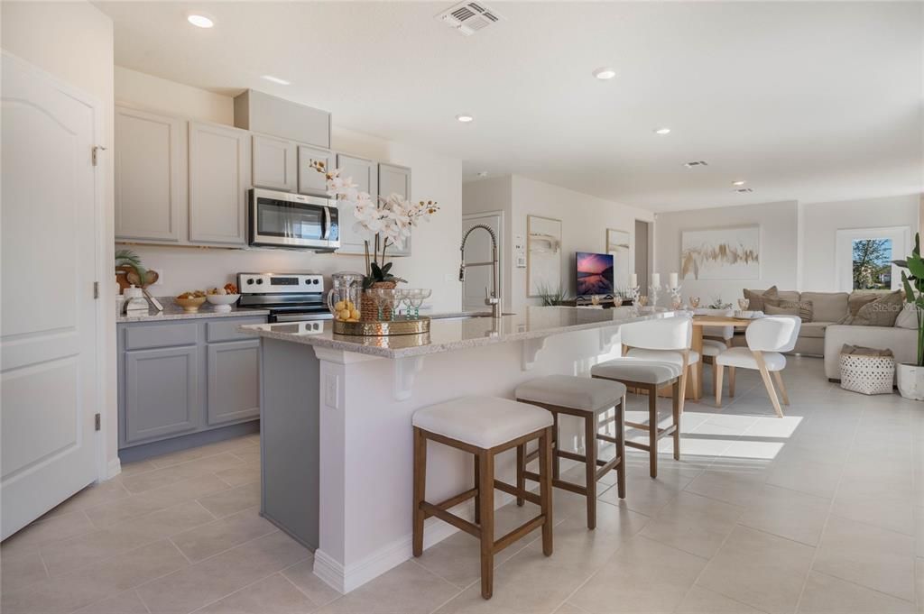 Active With Contract: $334,990 (4 beds, 2 baths, 1665 Square Feet)