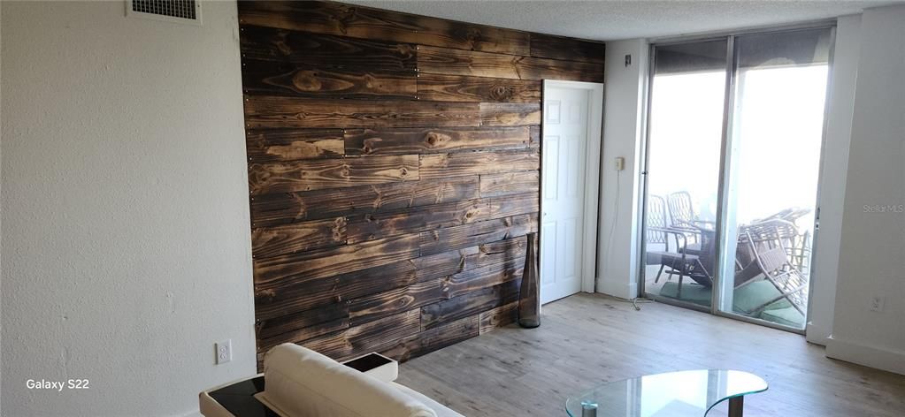 待售: $170,000 (2 贝兹, 2 浴室, 1210 平方英尺)