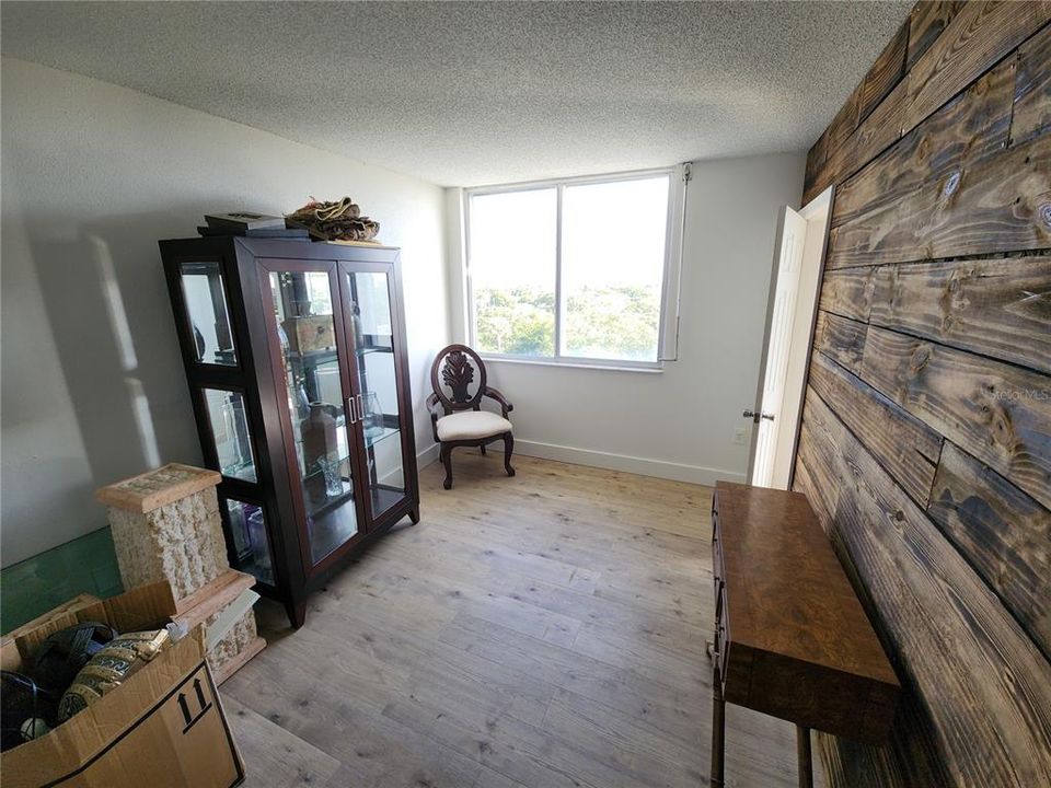 待售: $170,000 (2 贝兹, 2 浴室, 1210 平方英尺)