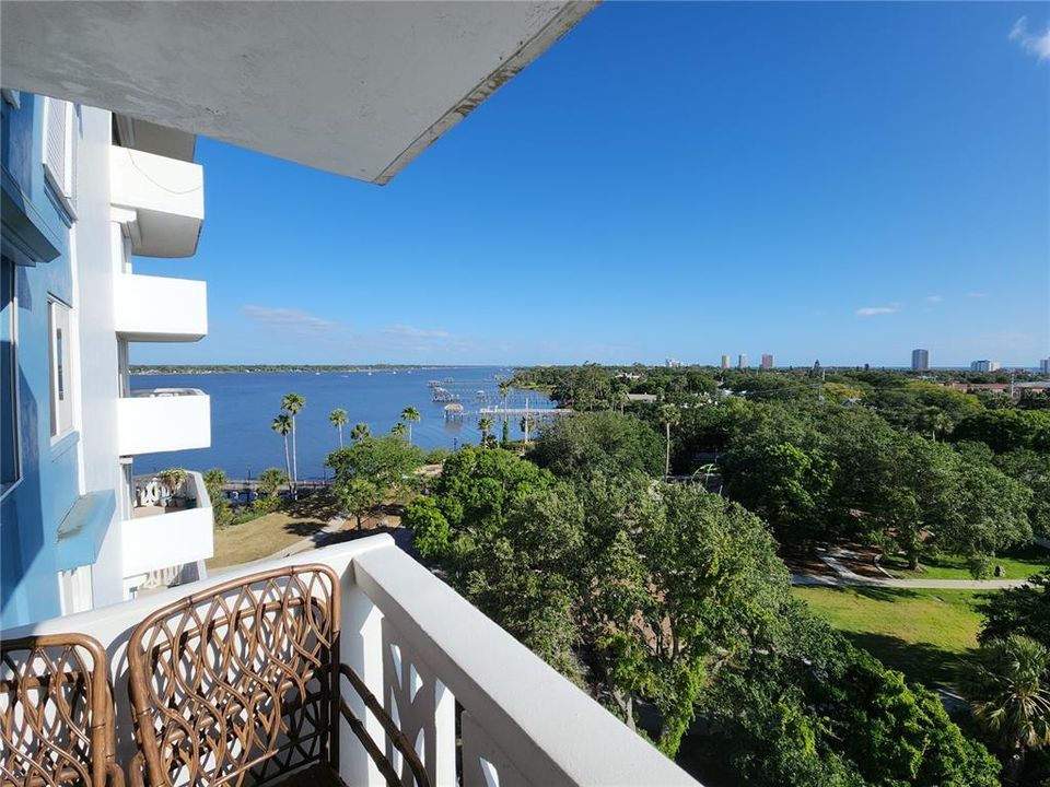 待售: $170,000 (2 贝兹, 2 浴室, 1210 平方英尺)