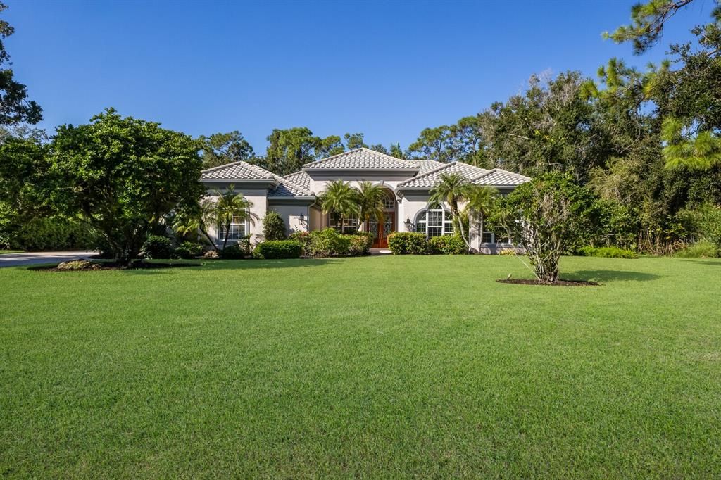 Active With Contract: $1,400,000 (4 beds, 3 baths, 4260 Square Feet)