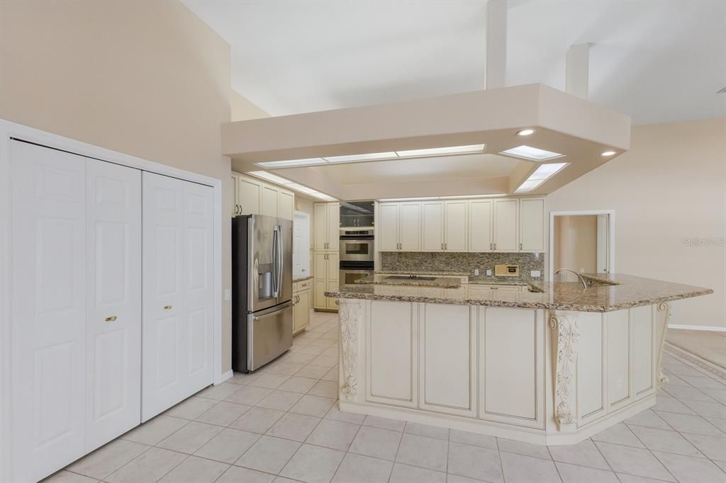 Active With Contract: $1,400,000 (4 beds, 3 baths, 4260 Square Feet)