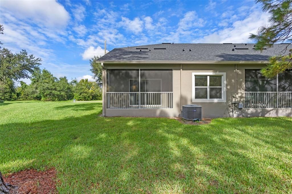 合同活跃: $449,000 (4 贝兹, 2 浴室, 2025 平方英尺)