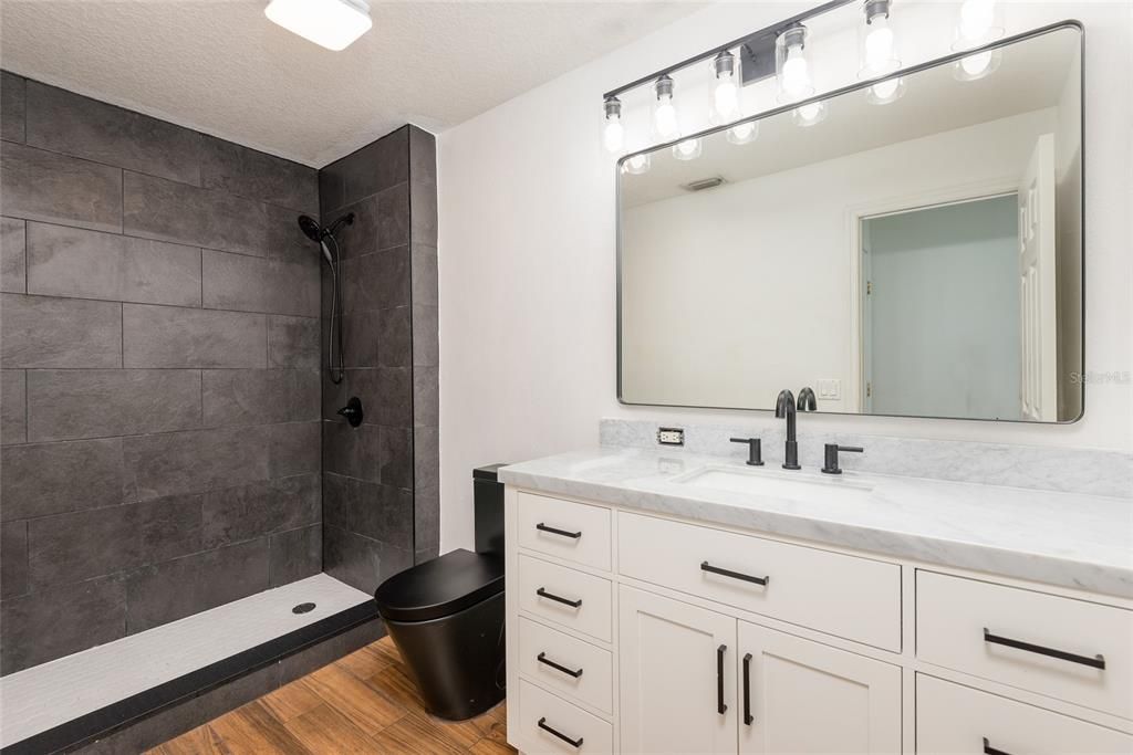 For Rent: $2,099 (3 beds, 2 baths, 1296 Square Feet)