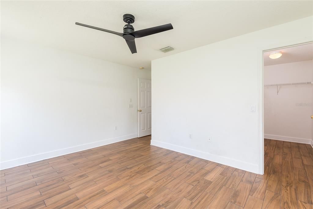 For Rent: $2,099 (3 beds, 2 baths, 1296 Square Feet)
