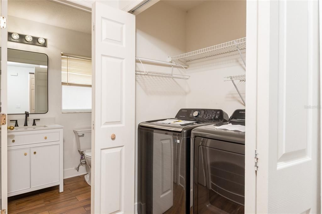 For Rent: $2,099 (3 beds, 2 baths, 1296 Square Feet)