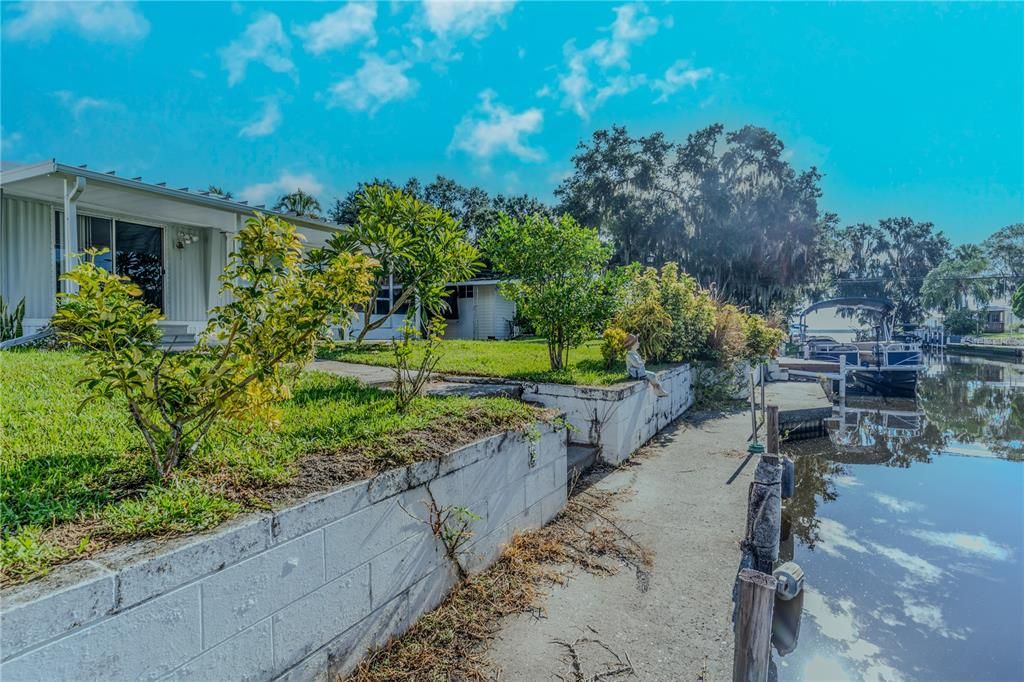 待售: $189,900 (2 贝兹, 2 浴室, 1056 平方英尺)