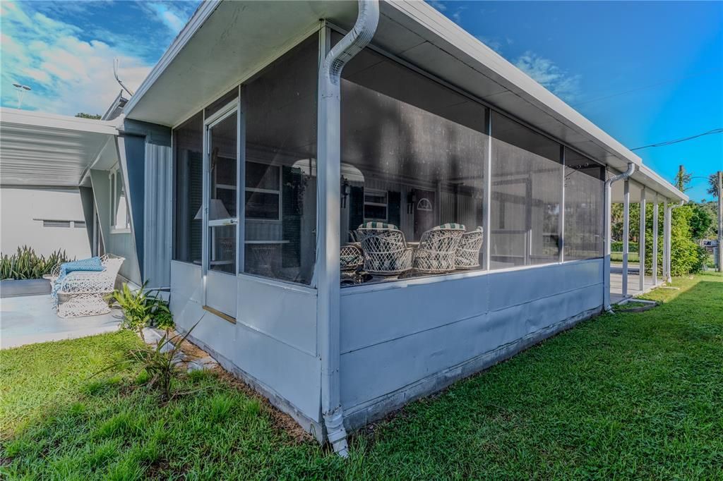 待售: $189,900 (2 贝兹, 2 浴室, 1056 平方英尺)