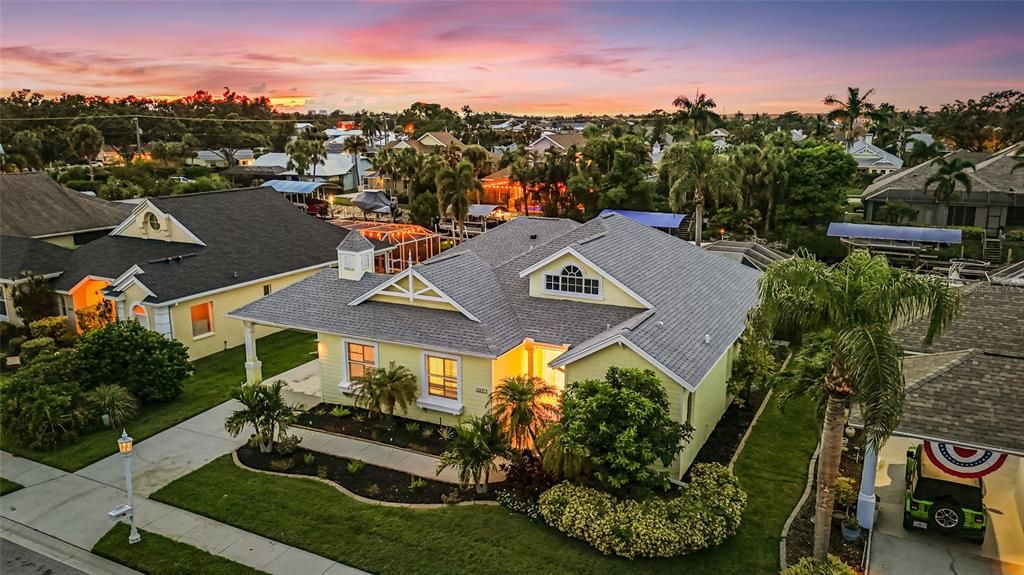 待售: $849,900 (4 贝兹, 3 浴室, 2456 平方英尺)