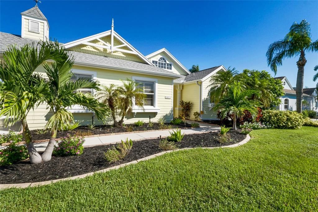 待售: $849,900 (4 贝兹, 3 浴室, 2456 平方英尺)