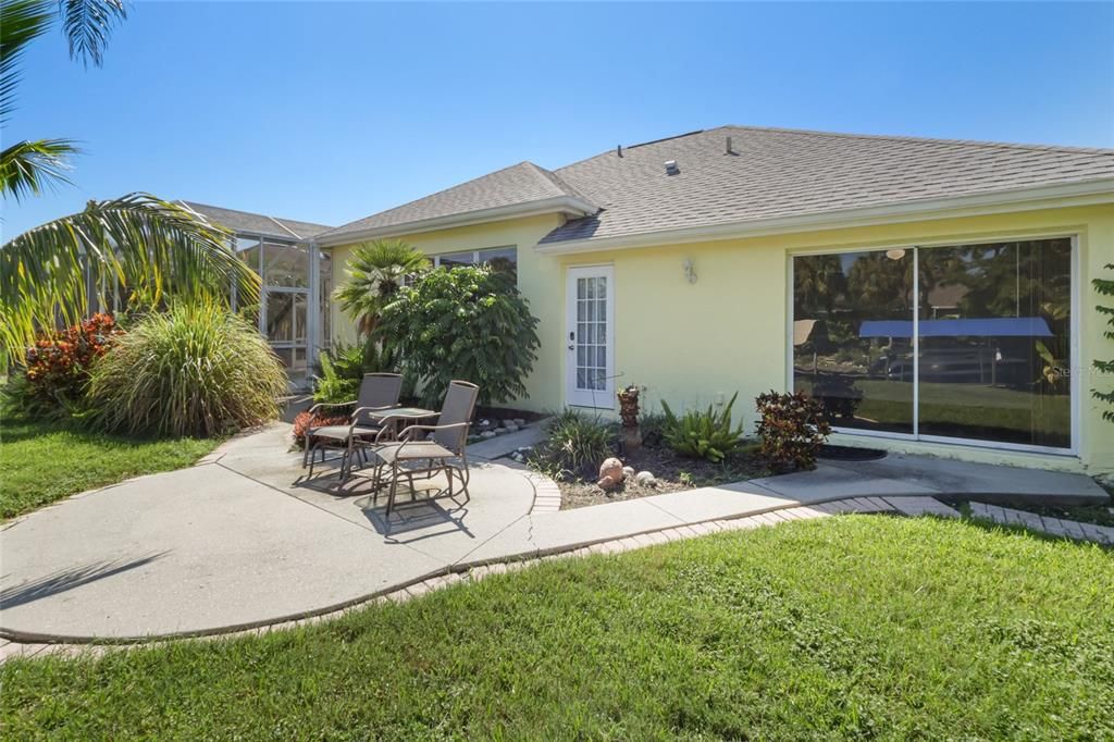 待售: $849,900 (4 贝兹, 3 浴室, 2456 平方英尺)