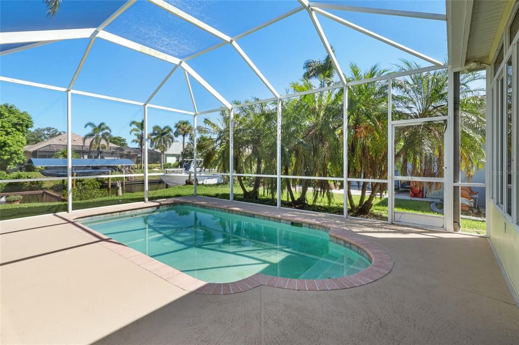 待售: $849,900 (4 贝兹, 3 浴室, 2456 平方英尺)