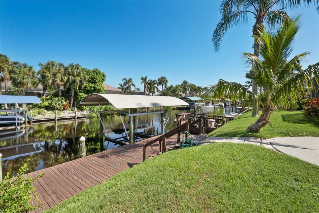 待售: $849,900 (4 贝兹, 3 浴室, 2456 平方英尺)