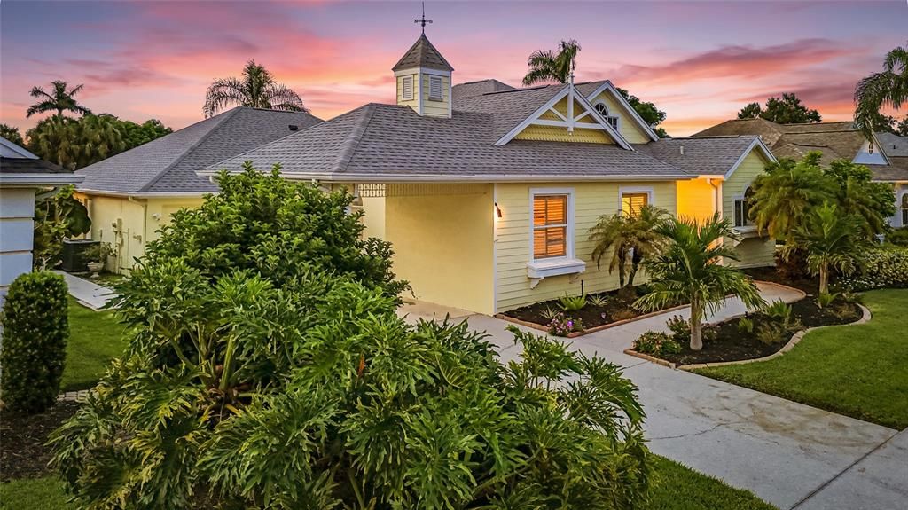 待售: $849,900 (4 贝兹, 3 浴室, 2456 平方英尺)