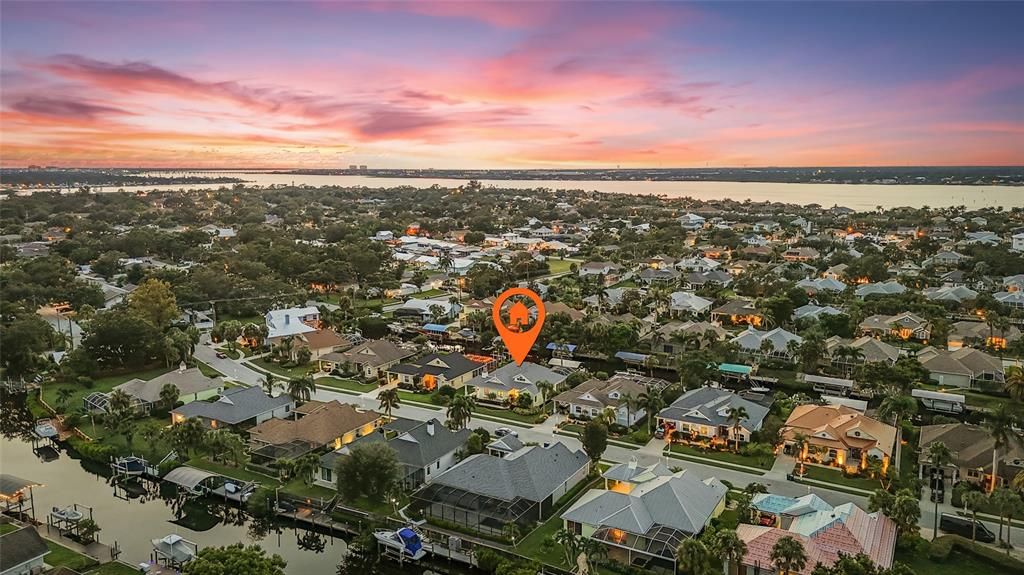 待售: $849,900 (4 贝兹, 3 浴室, 2456 平方英尺)