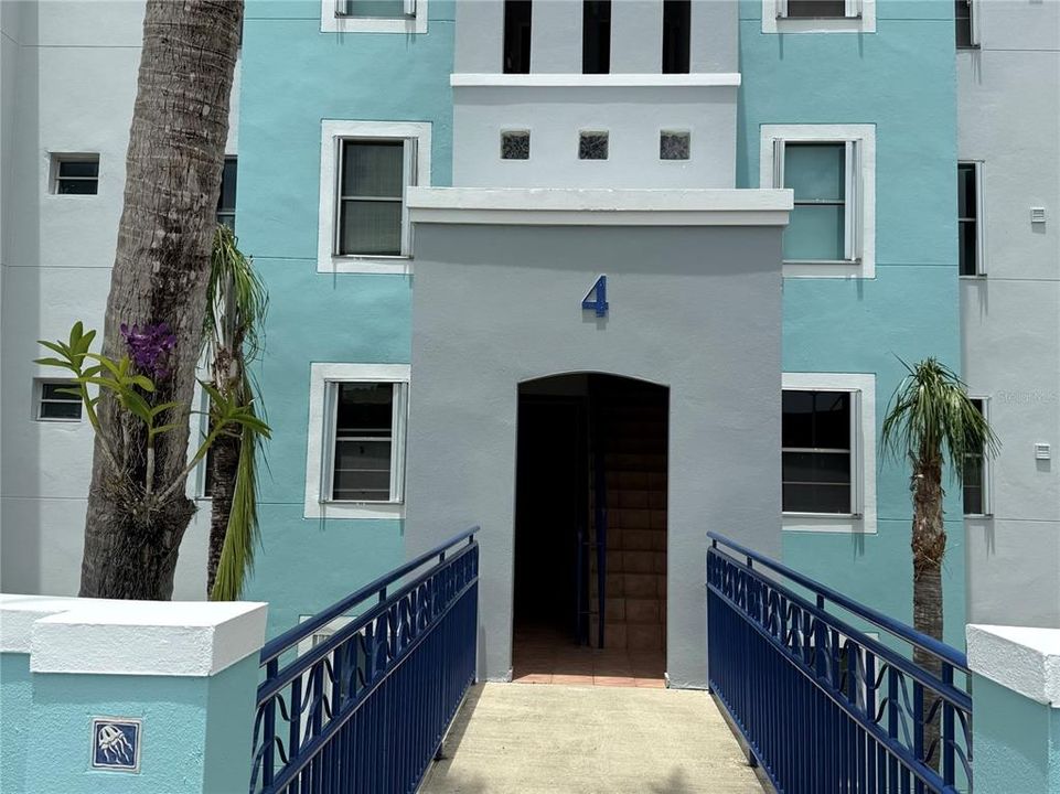 На продажу: $295,000 (3 спален, 2 ванн, 1081.95 Квадратных фут)