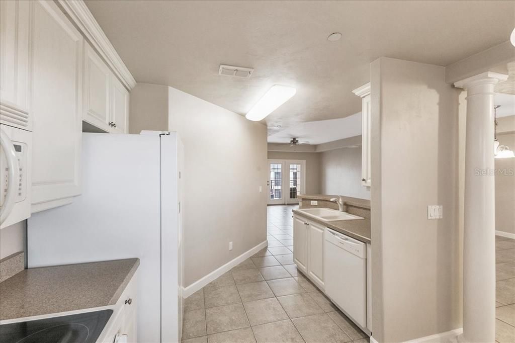 For Sale: $319,900 (3 beds, 2 baths, 1753 Square Feet)