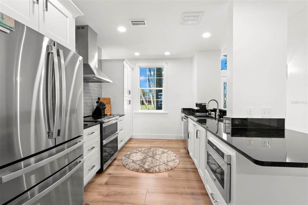 For Rent: $10,000 (3 beds, 3 baths, 2068 Square Feet)