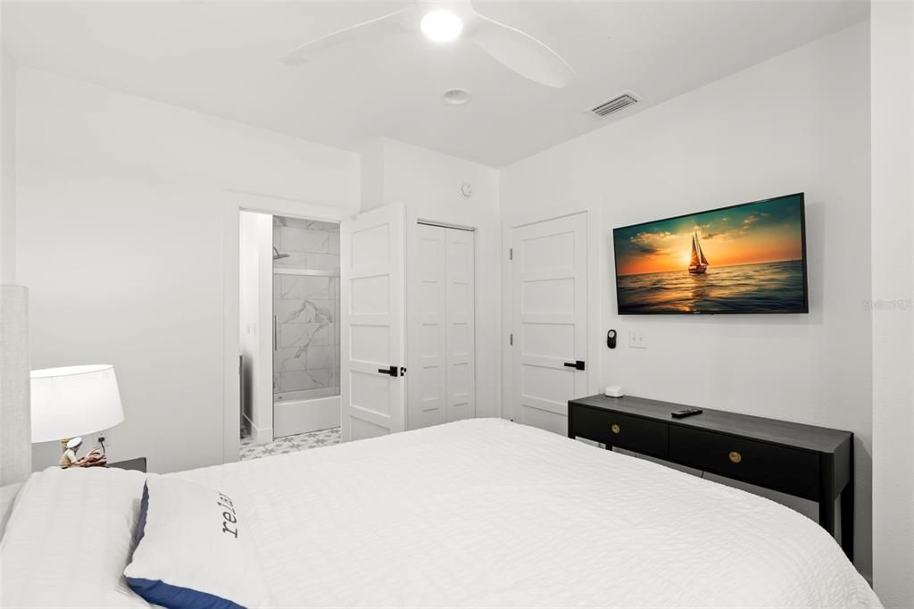 For Rent: $10,000 (3 beds, 3 baths, 2068 Square Feet)