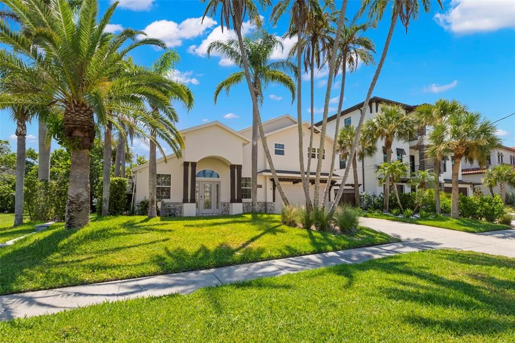 For Rent: $10,000 (3 beds, 3 baths, 2068 Square Feet)