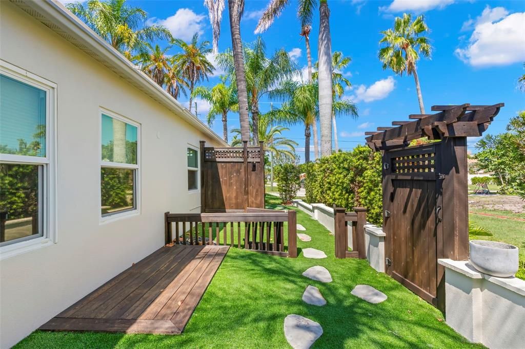 For Rent: $10,000 (3 beds, 3 baths, 2068 Square Feet)