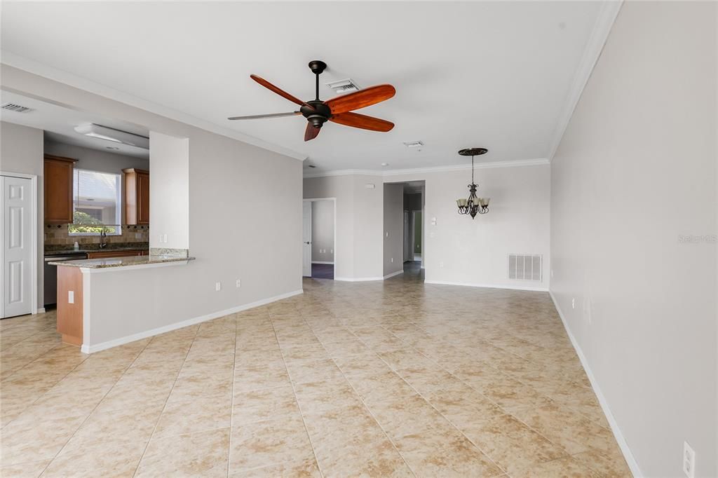 En Venta: $205,000 (2 camas, 2 baños, 1784 Pies cuadrados)