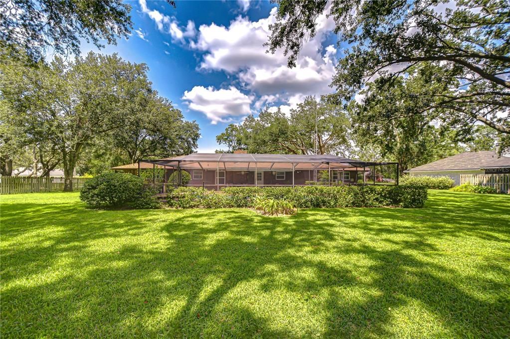 Под контрактом: $519,000 (4 спален, 3 ванн, 2306 Квадратных фут)