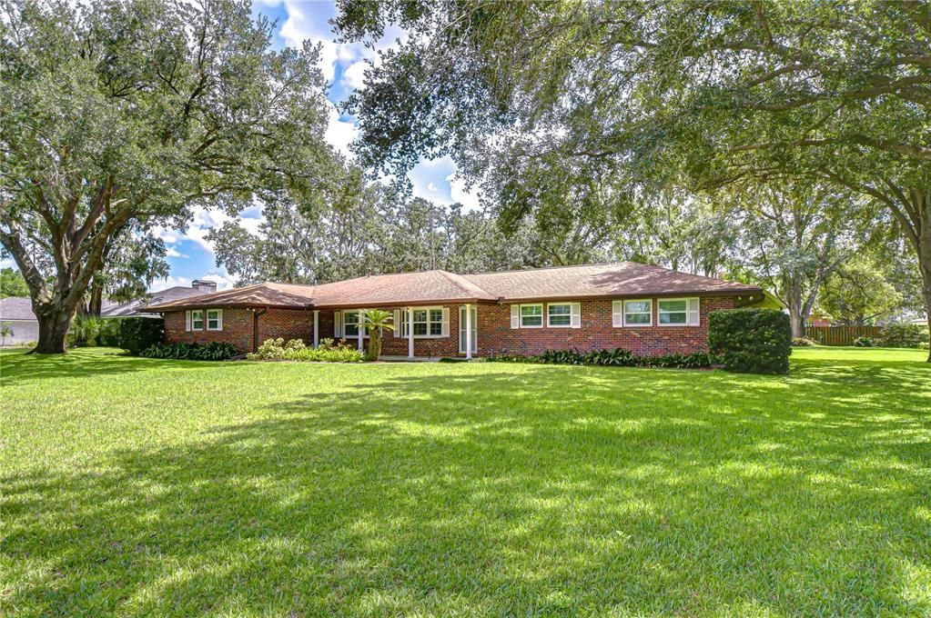 Под контрактом: $519,000 (4 спален, 3 ванн, 2306 Квадратных фут)