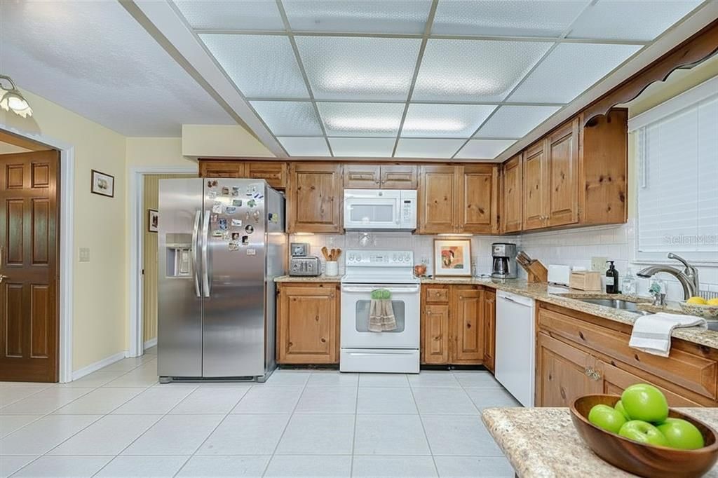 Под контрактом: $519,000 (4 спален, 3 ванн, 2306 Квадратных фут)