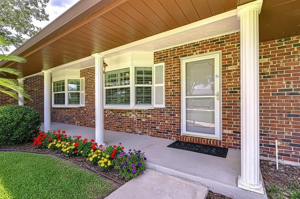 Под контрактом: $519,000 (4 спален, 3 ванн, 2306 Квадратных фут)