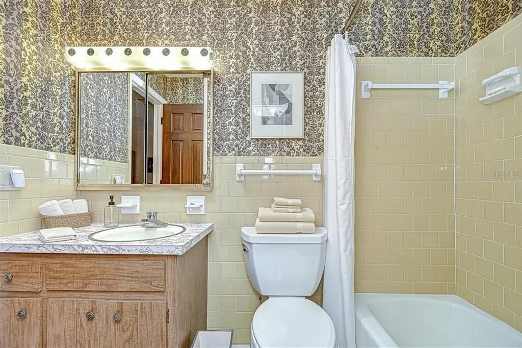 Под контрактом: $519,000 (4 спален, 3 ванн, 2306 Квадратных фут)