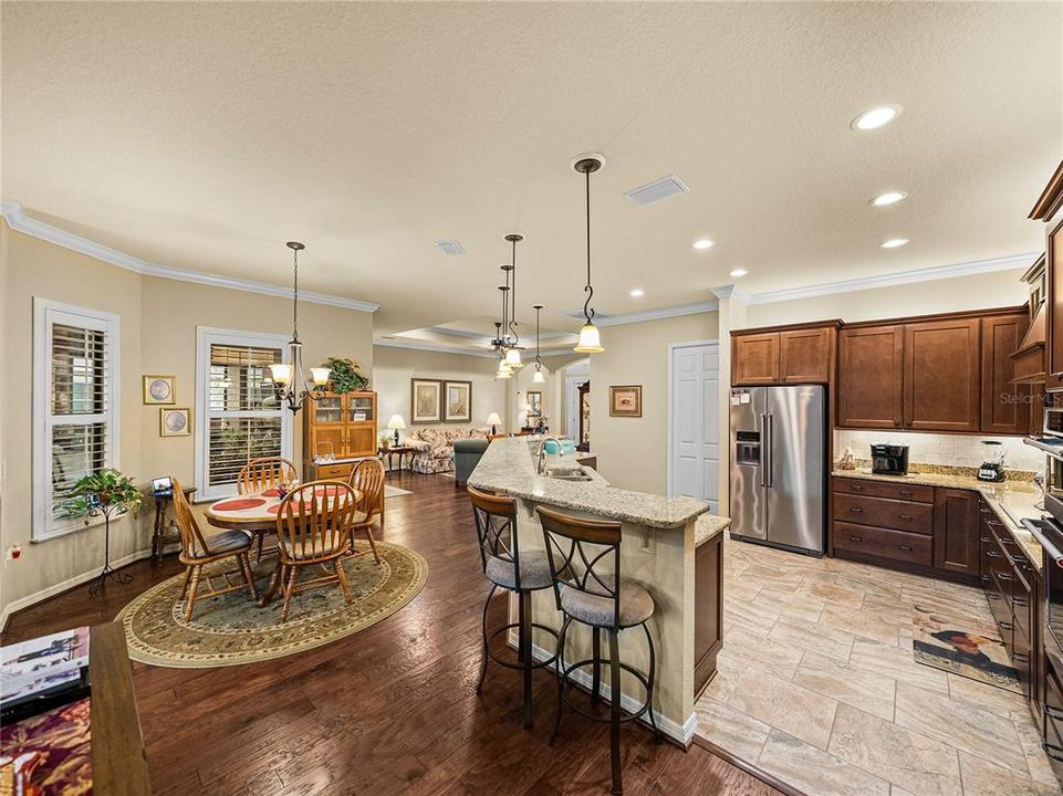 待售: $695,000 (3 贝兹, 2 浴室, 2773 平方英尺)