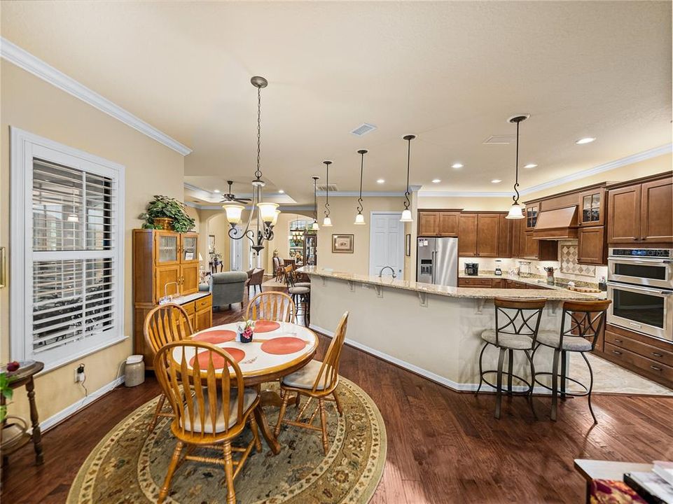 待售: $695,000 (3 贝兹, 2 浴室, 2773 平方英尺)