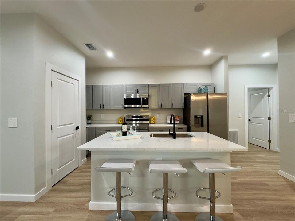 Activo con contrato: $49,000 (0.29 acres)