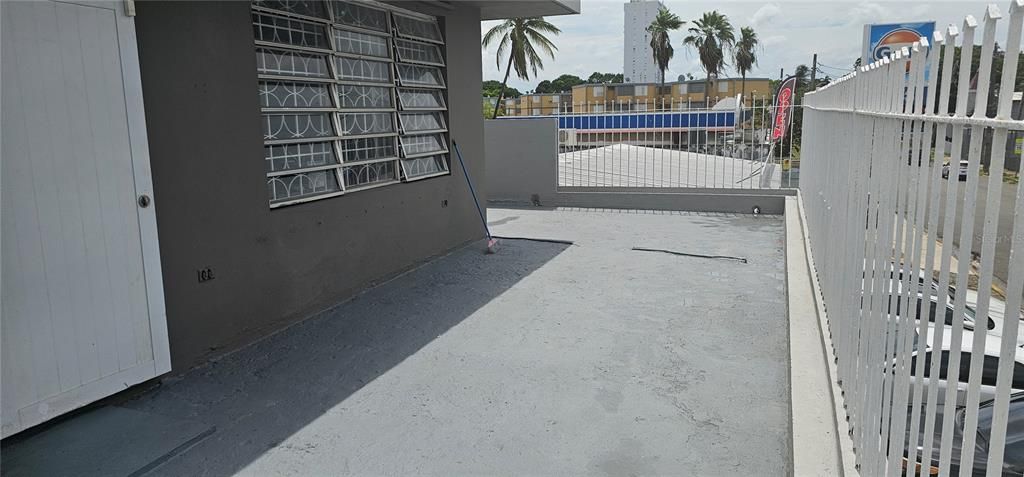 合同活跃: $185,000 (6 贝兹, 2 浴室, 1775 平方英尺)