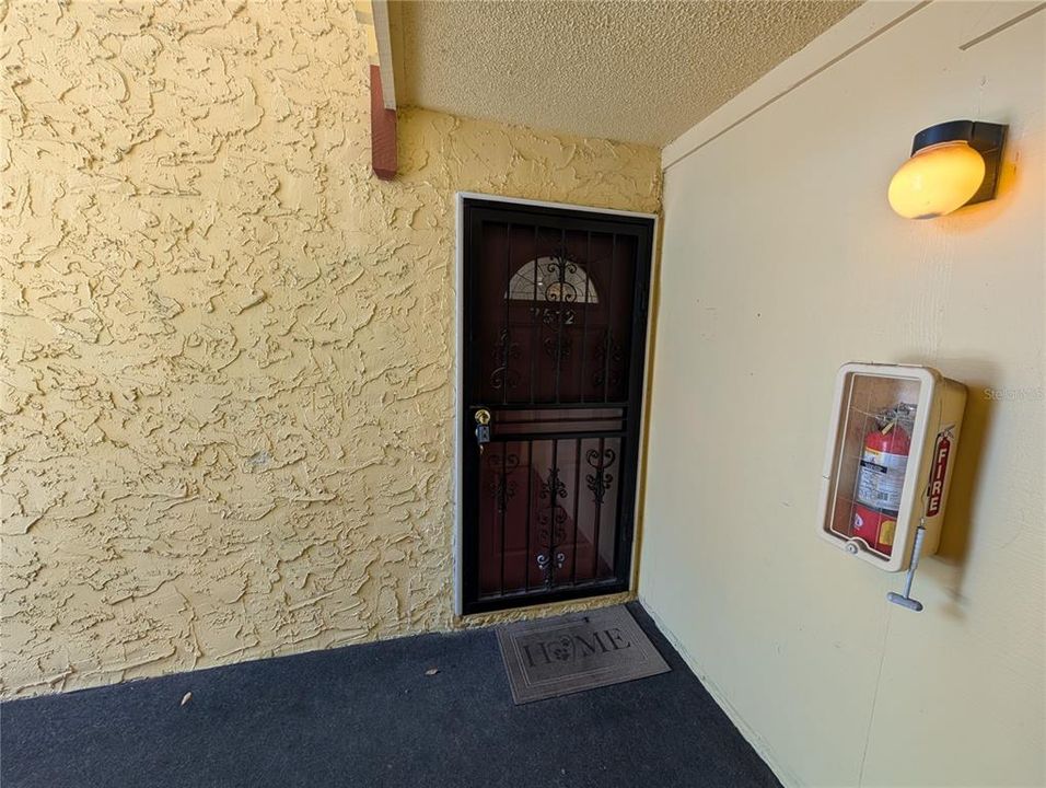 合同活跃: $1,790 (3 贝兹, 2 浴室, 1432 平方英尺)