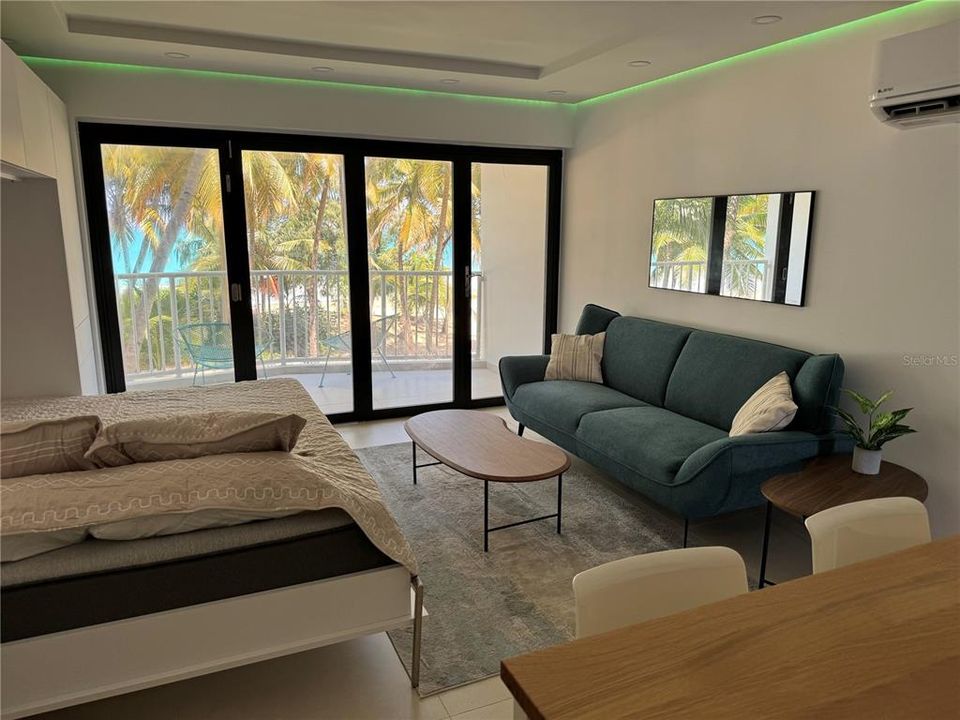 В аренду: $2,350 (0 спален, 1 ванн, 500 Квадратных фут)