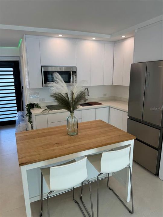 В аренду: $2,350 (0 спален, 1 ванн, 500 Квадратных фут)