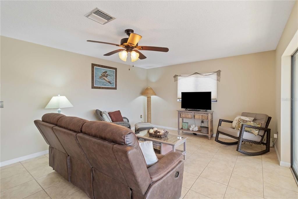 Activo con contrato: $188,000 (2 camas, 2 baños, 1194 Pies cuadrados)