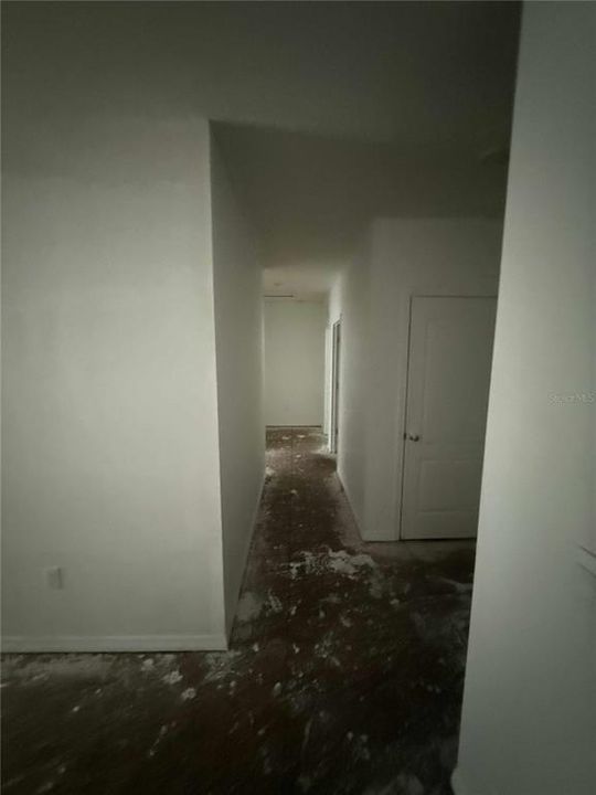 Под контрактом: $299,000 (5 спален, 3 ванн, 2447 Квадратных фут)