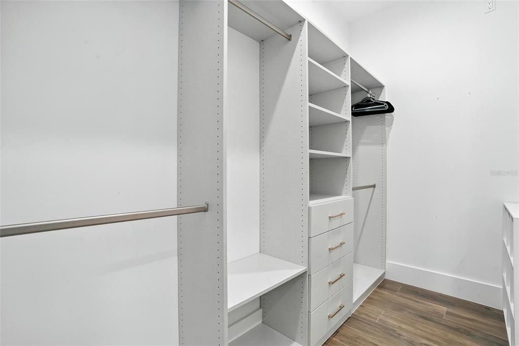 待售: $2,200,000 (4 贝兹, 3 浴室, 3485 平方英尺)