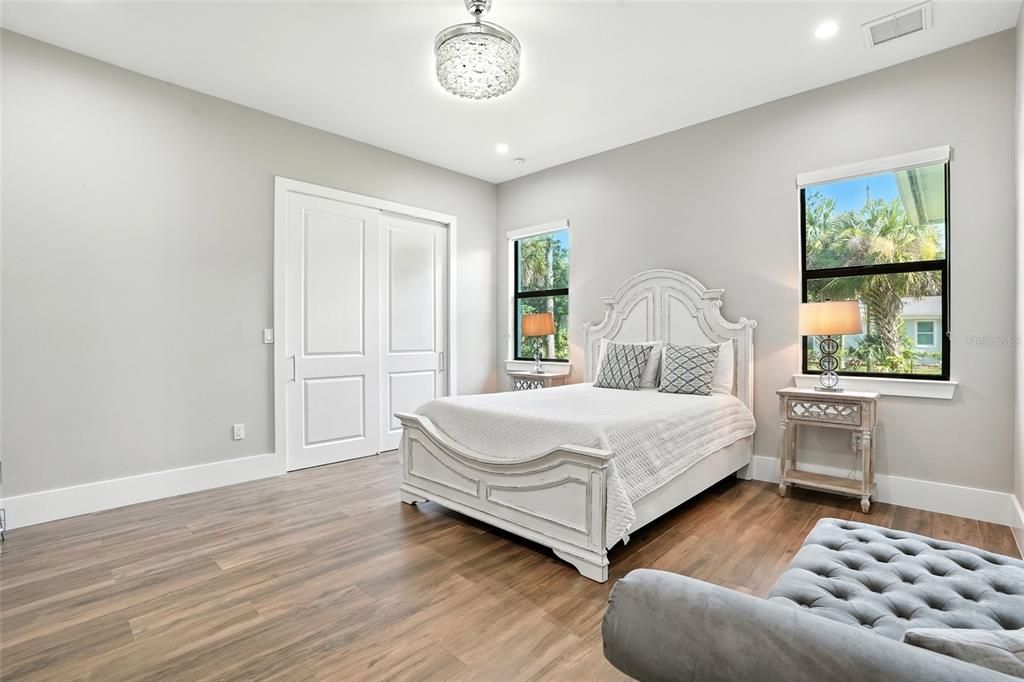 待售: $2,200,000 (4 贝兹, 3 浴室, 3485 平方英尺)