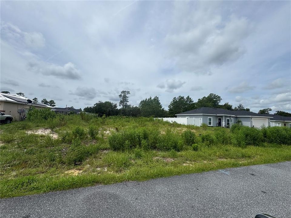 Под контрактом: $49,000 (0.23 acres)