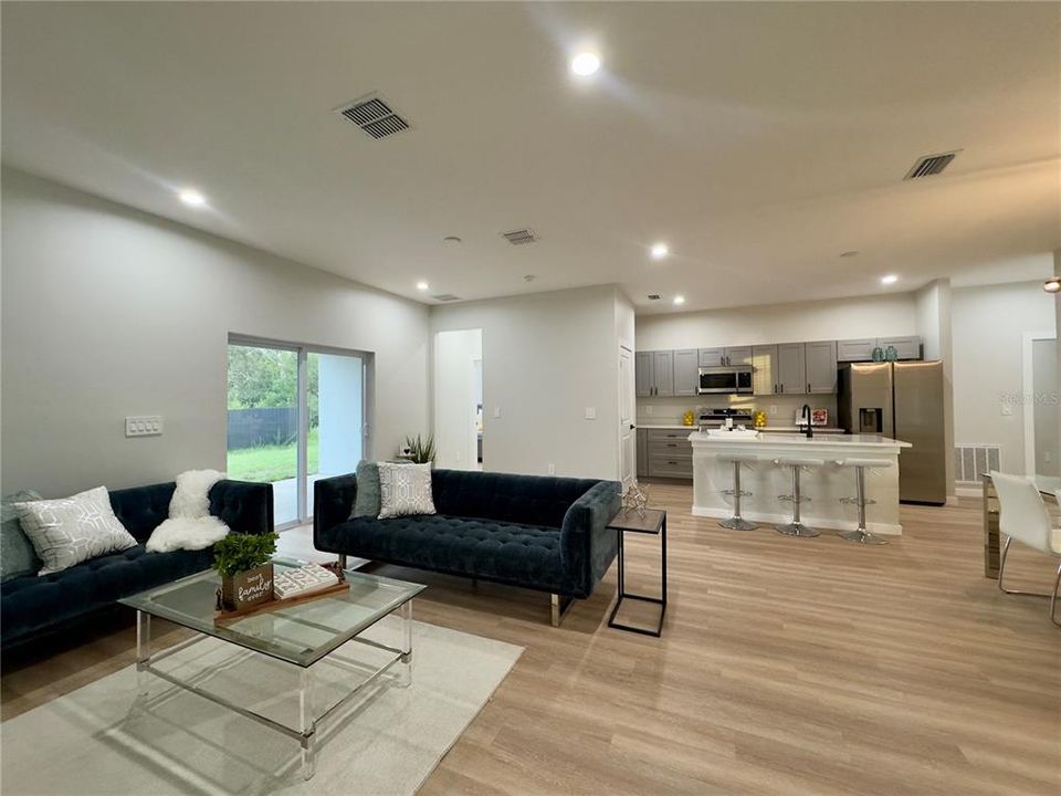 Под контрактом: $49,000 (0.23 acres)