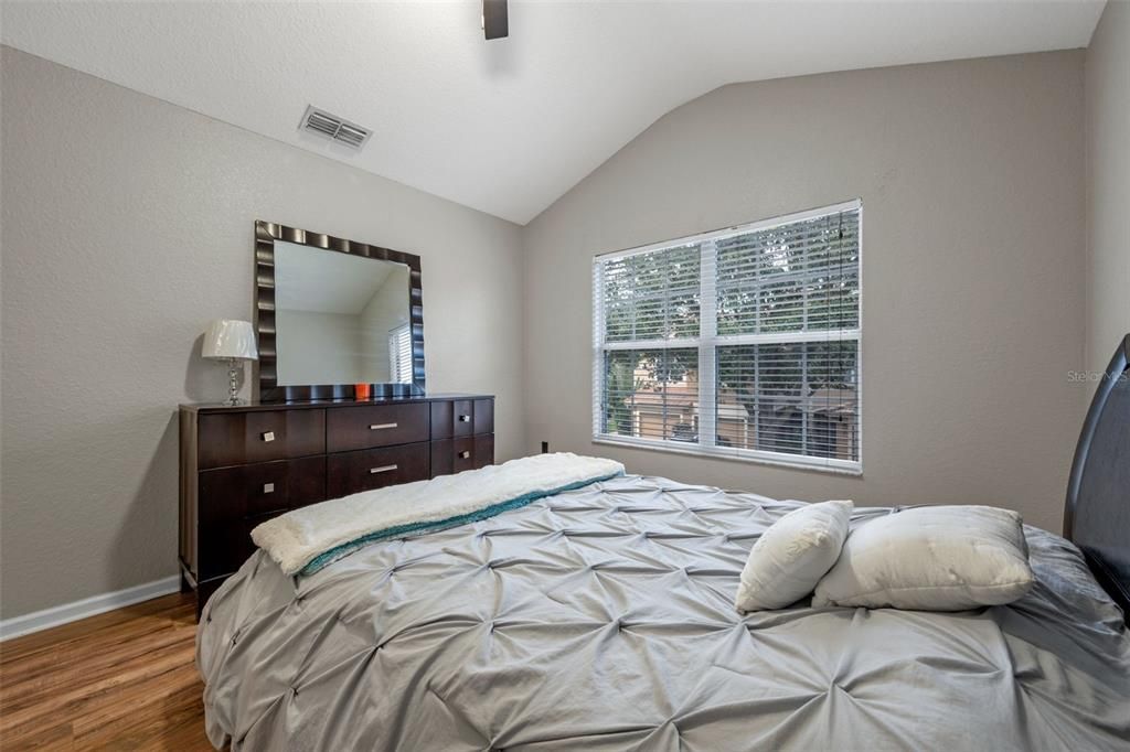 Activo con contrato: $310,000 (3 camas, 2 baños, 1682 Pies cuadrados)